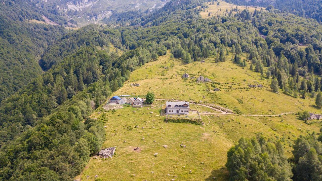 Rifugio Parpinasca Vandrehjem Trontano Eksteriør billede